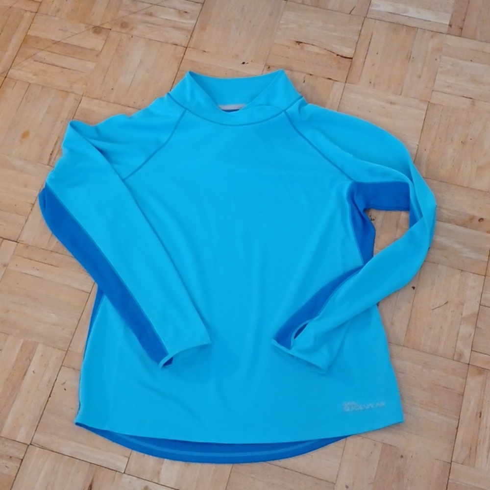 Cabela's guide wear  size medium UPF 50 inhibit